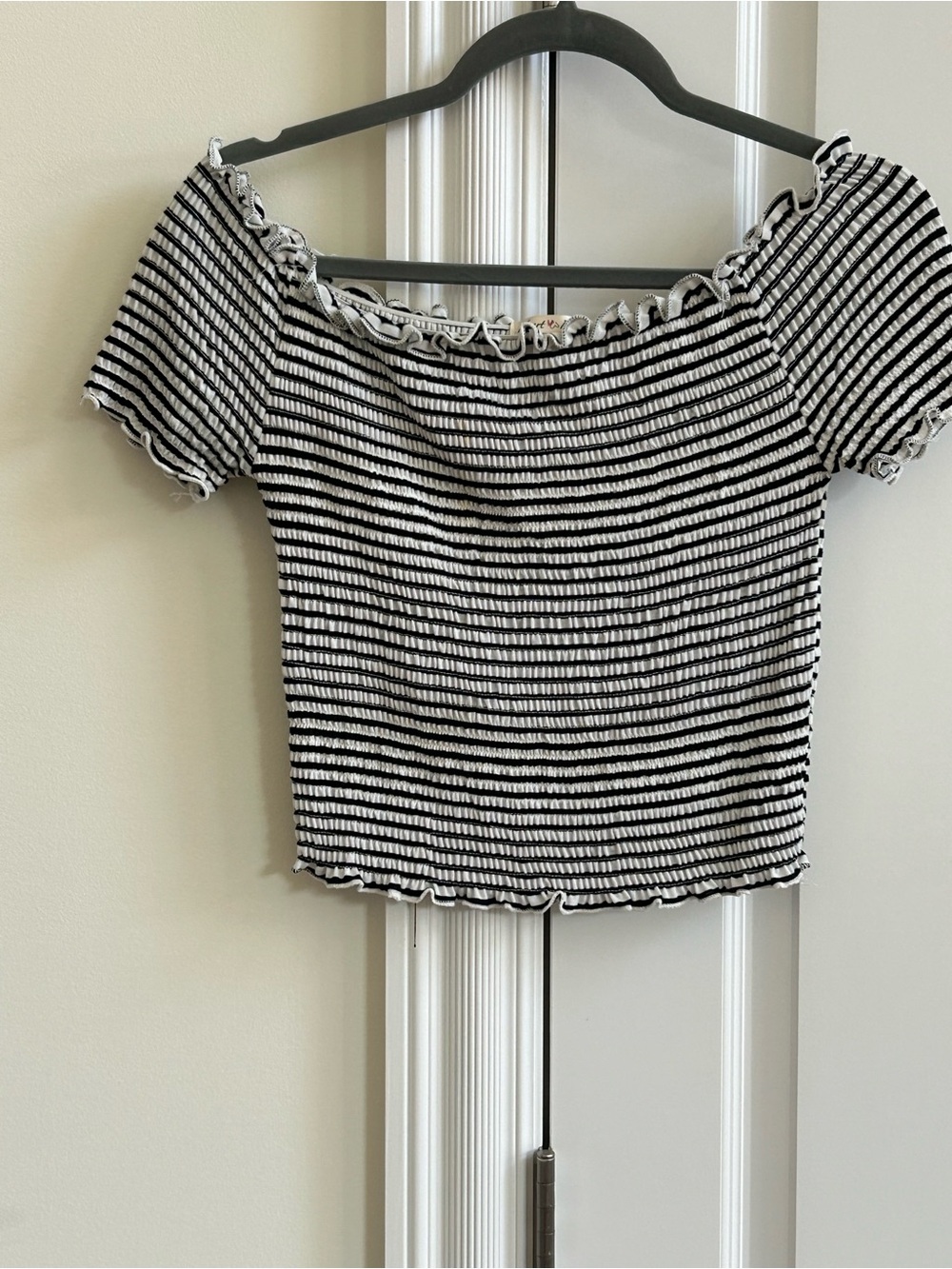 Hearts & Hips nwot crop top